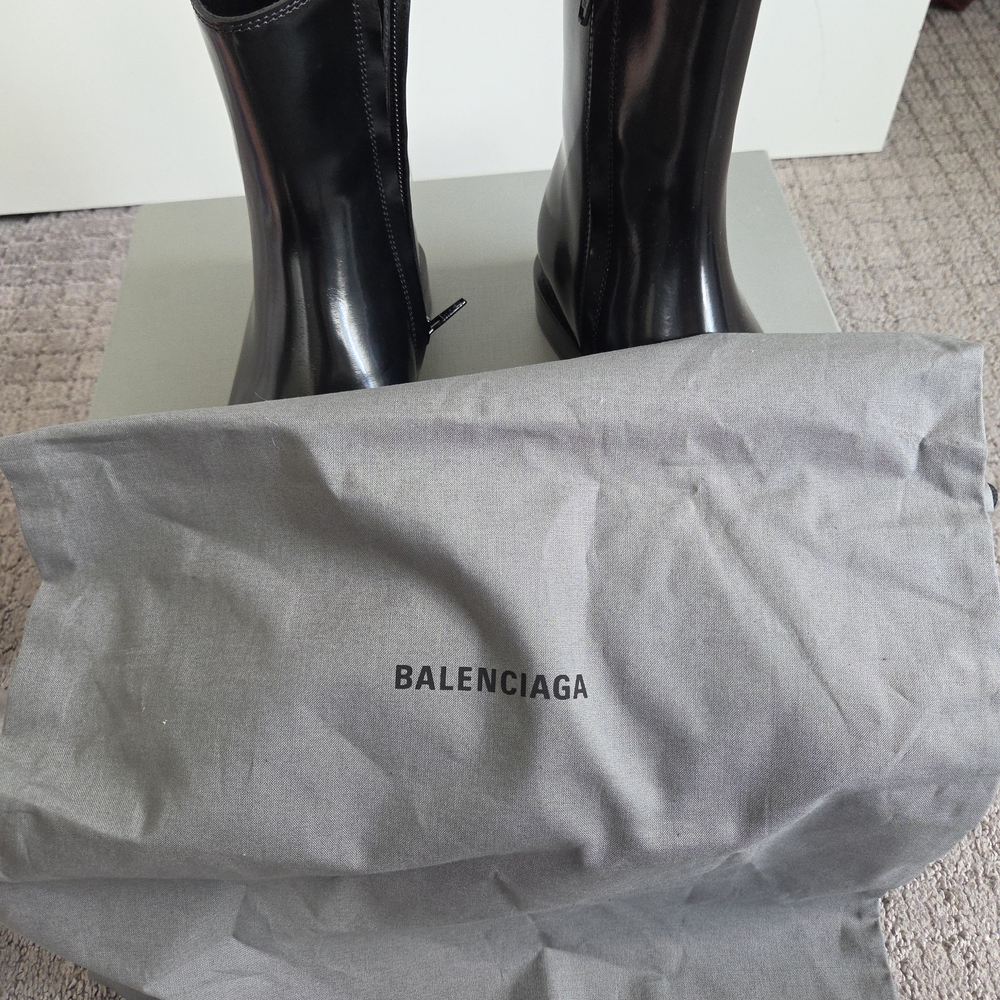 Balenciaga Women's Chelsea Black Ankle Boots - Picture 3 of 6
